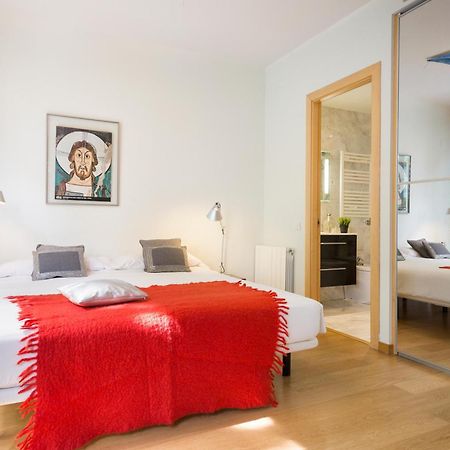 My Space Emirates - Fully Equipped Apartments Near The Beach With Shared Pool Barcelona Exteriér fotografie