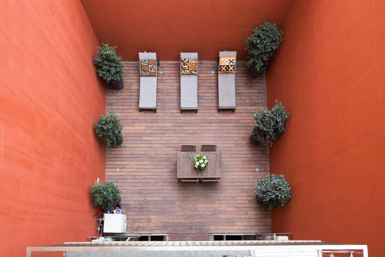 My Space Emirates - Fully Equipped Apartments Near The Beach With Shared Pool Barcelona Exteriér fotografie