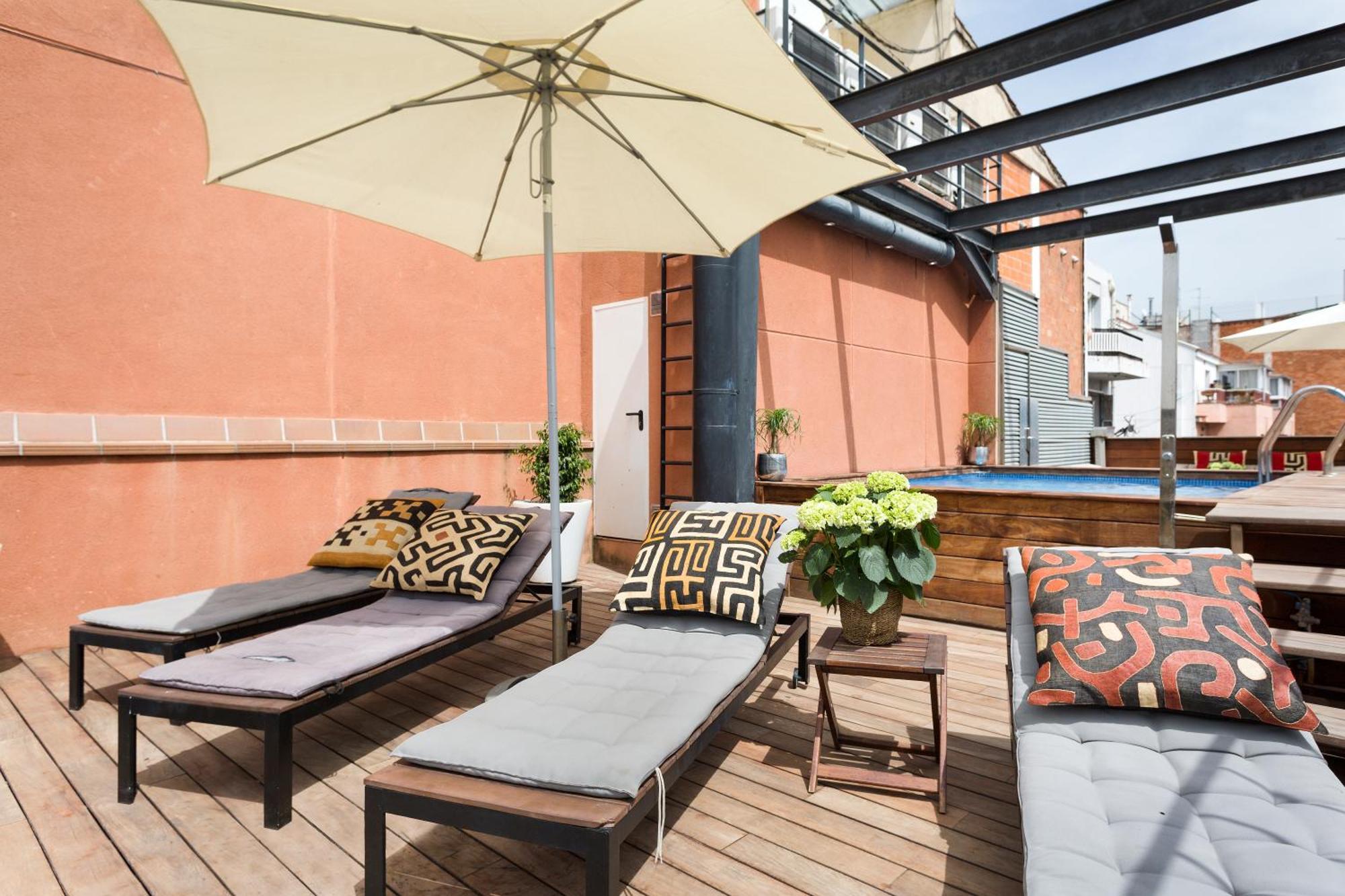 My Space Emirates - Fully Equipped Apartments Near The Beach With Shared Pool Barcelona Exteriér fotografie