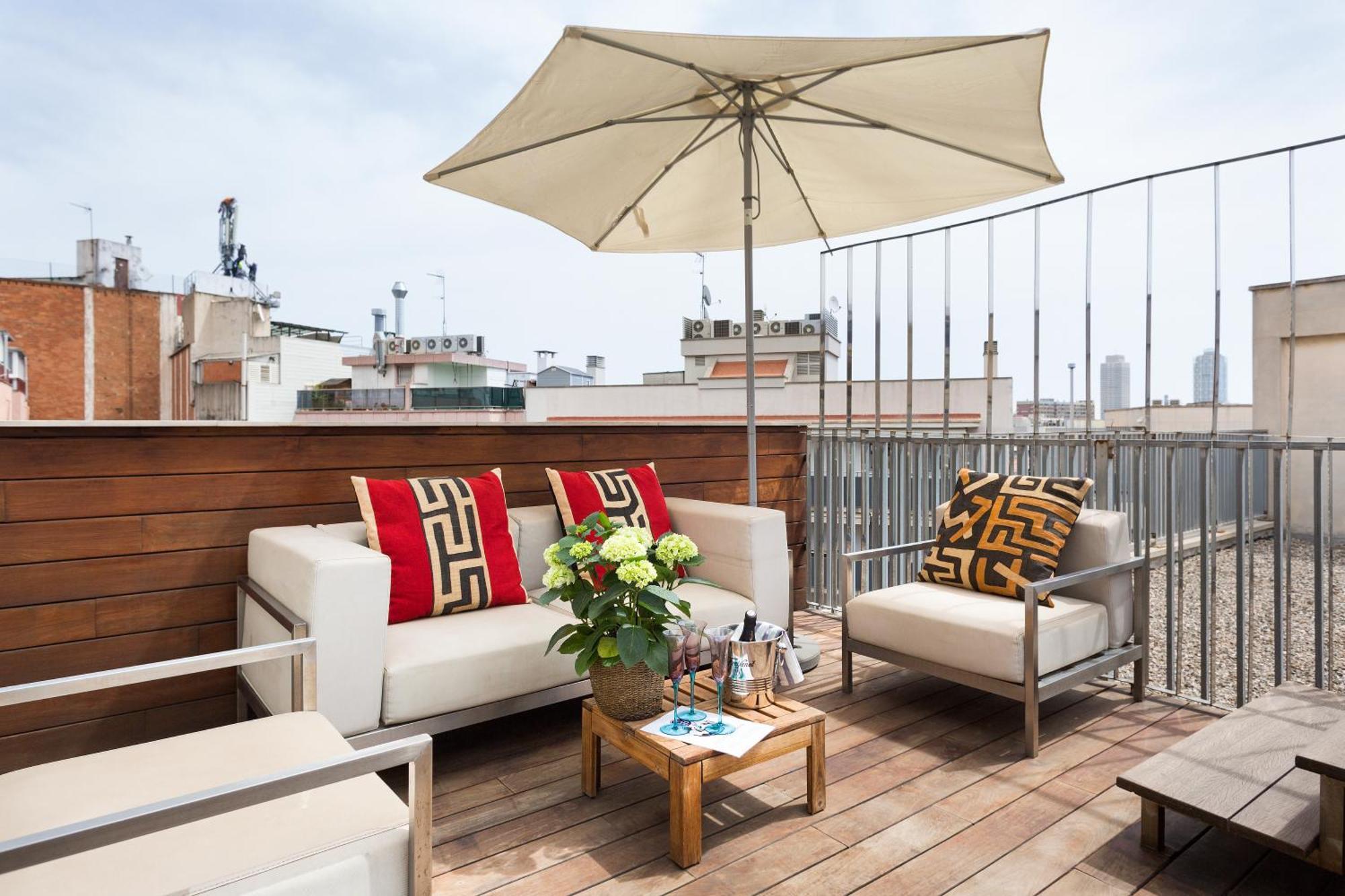 My Space Emirates - Fully Equipped Apartments Near The Beach With Shared Pool Barcelona Exteriér fotografie