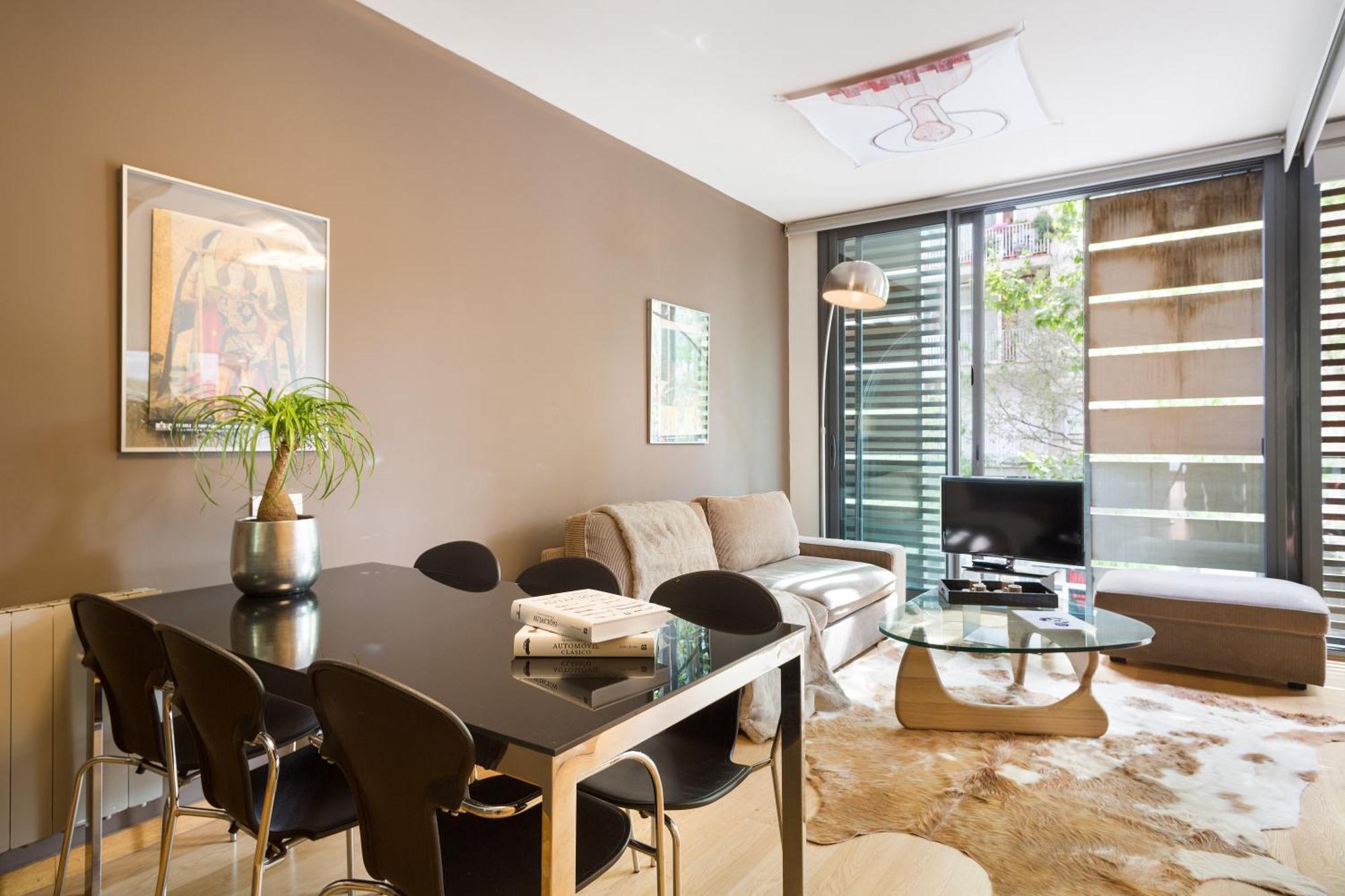 My Space Emirates - Fully Equipped Apartments Near The Beach With Shared Pool Barcelona Exteriér fotografie