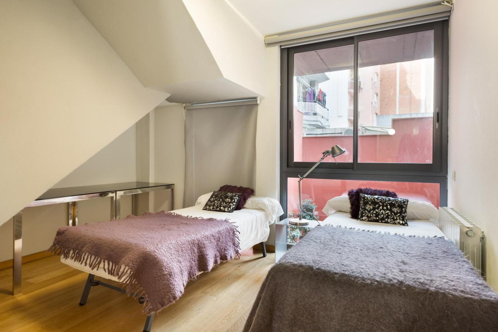 My Space Emirates - Fully Equipped Apartments Near The Beach With Shared Pool Barcelona Exteriér fotografie