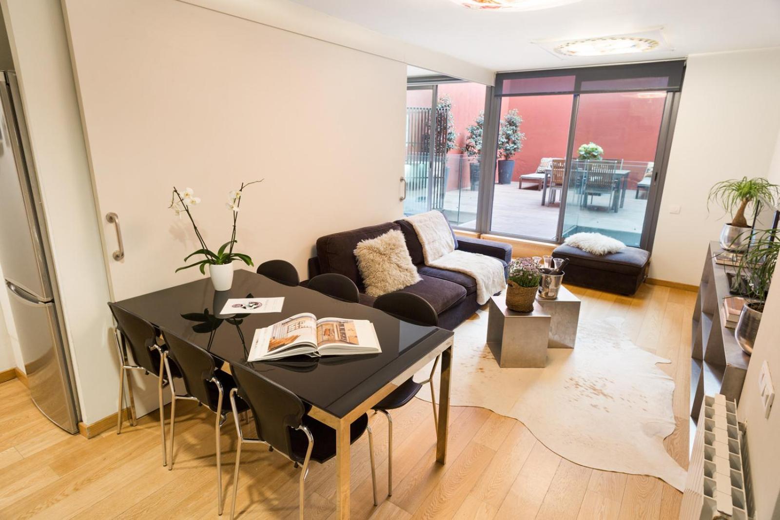 My Space Emirates - Fully Equipped Apartments Near The Beach With Shared Pool Barcelona Exteriér fotografie